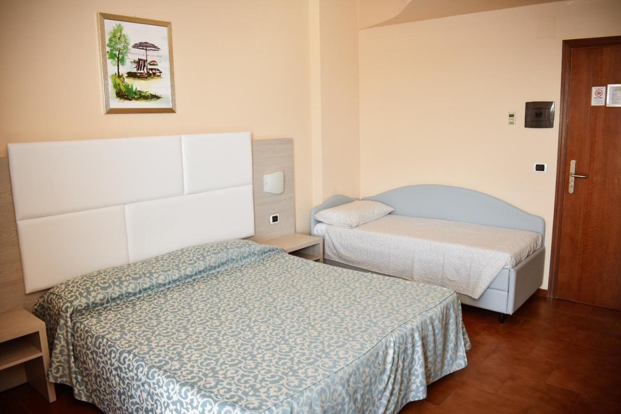 Hotel Costa Verde Tortoreto Eksteriør billede