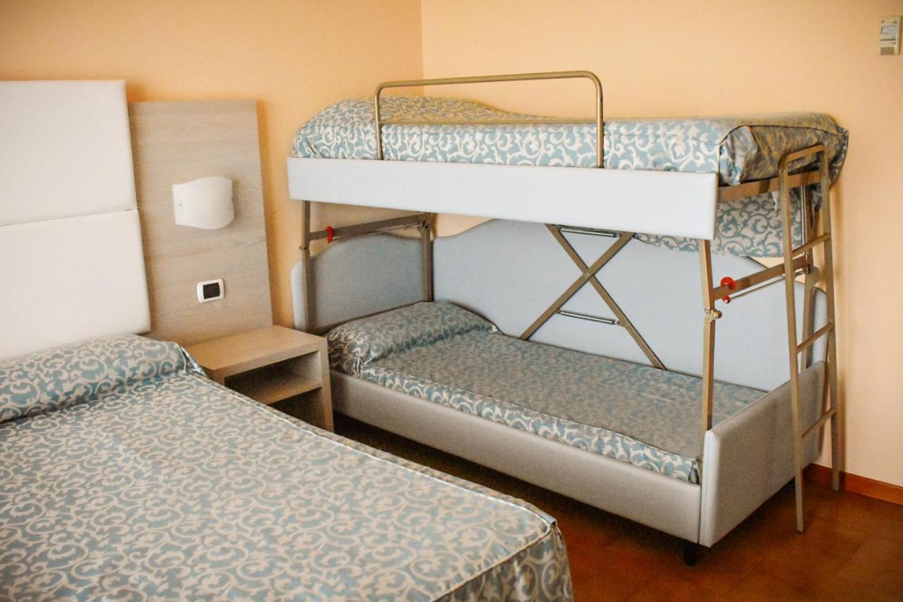 Hotel Costa Verde Tortoreto Eksteriør billede