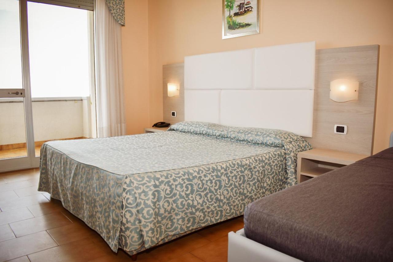 Hotel Costa Verde Tortoreto Eksteriør billede