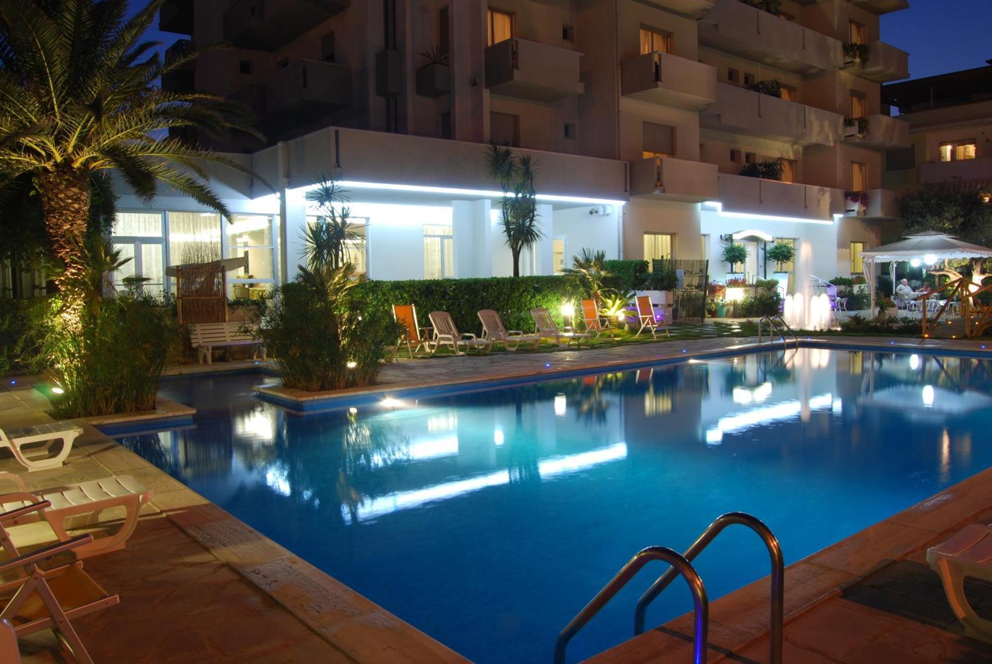 Hotel Costa Verde Tortoreto Eksteriør billede